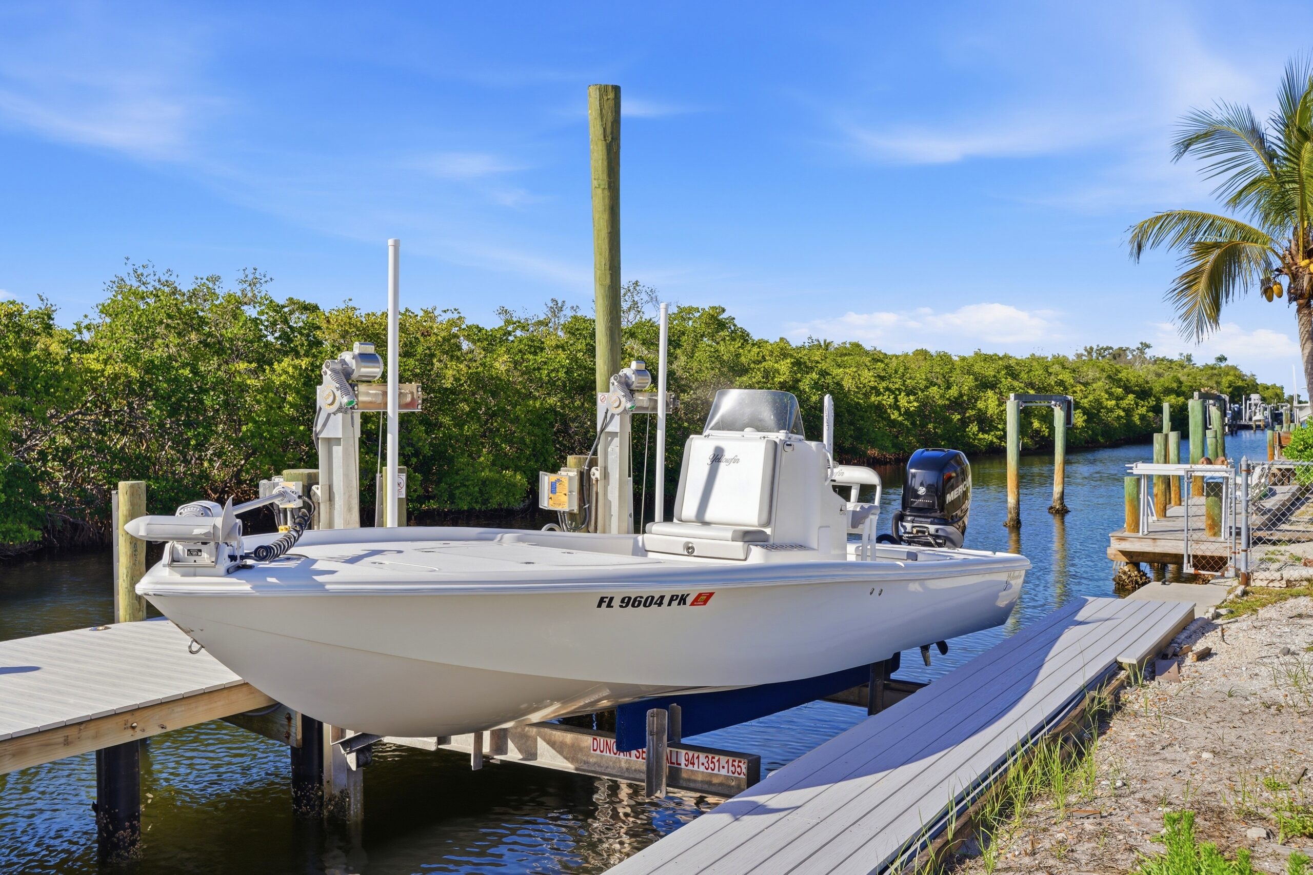 2013 Yellowfin 24 Bay